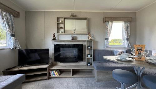 Haggerston Castle - Caravan - Sleeps 6 - Parking - Foto 5