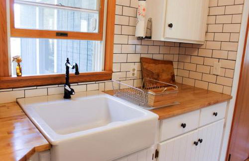 Bellwood Cottage 8-14min to all Roxbury Wed Venues - Foto 35