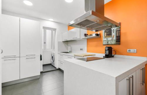 For couples, families and groups, Barcelona center - Photo 14