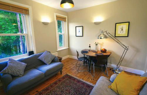 Calm 1 Bed Apartment with Parking in Winchester by At Hem - Foto 10