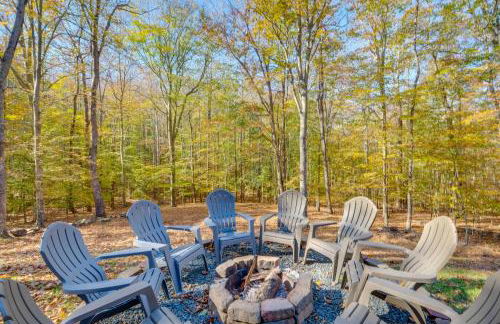 Spacious and Serene Lake Ridge Retreat with Game Room! - Foto 37