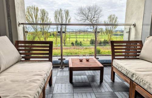 Beautiful 2 bedroom flat overlooking golf course - Foto 21