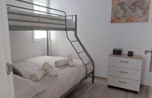 CASA PIRÁMIDE 2. Terraza WiFi y Parking Privado - Foto 15