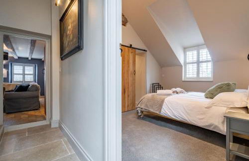 Knyvetts sleeps 6, 3 double beds, pretty garden - Foto 28