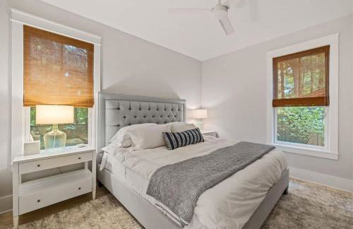 Bella and Dulce's Lakehouse by Juniper Holiday + Home - Photo 22