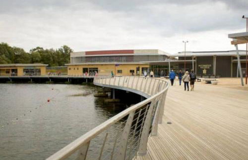 Chichele House, sleeps 8, Nr Rushden Lakes, allocated parking, corporate welcome - Foto 10