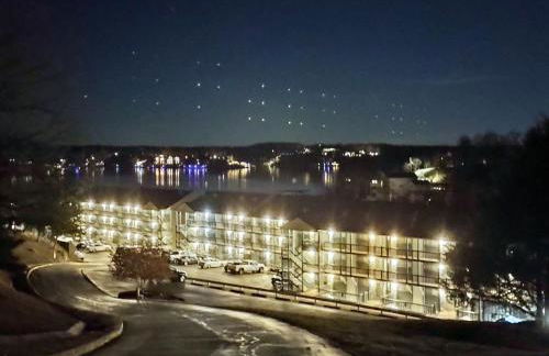 B Lakefront! Remodeled, Boat Slip, Patio Views, Pool, Boat Ramp, WIFI - Foto 59