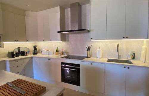 Havsutsikt - penthouse 200 m från stranden - Elviria - Photo 32