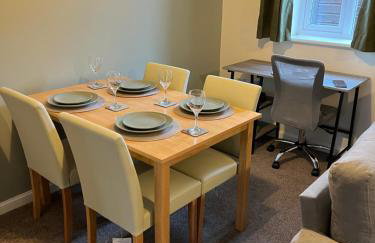 3 Bedroom Semi-Detached Home Sleeps 5 with Driveway - Foto 9