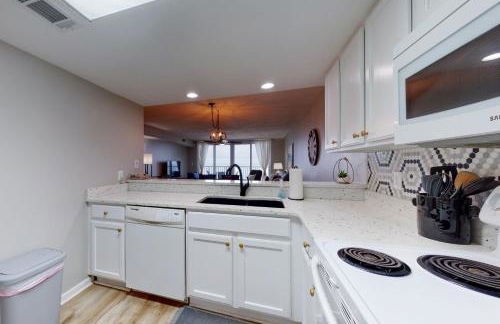 Romar Tower Beachfront Condos - Foto 76