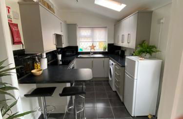 Leeward Lodge - Photo 5