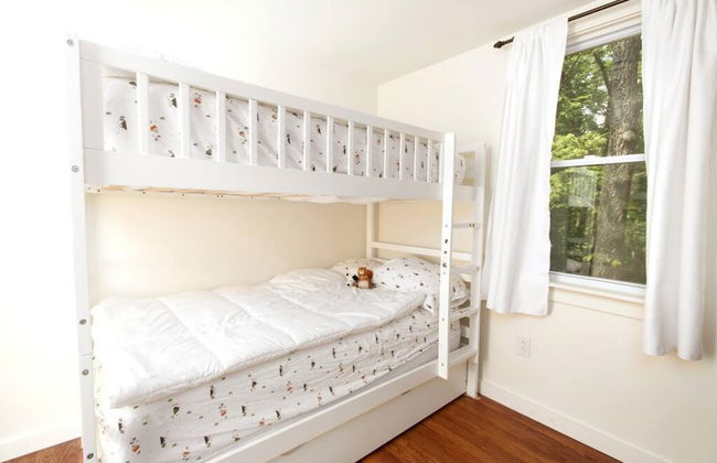 Fernwood Cottage A Poconos Retreat - Photo 20