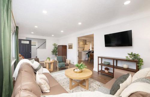 Family Friendly 4 BR Home Close To Downtown CLE! - Foto 9