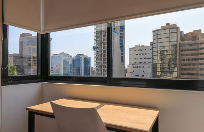 w Fascinating 1BR With Balcony in San Isidro - Foto 14
