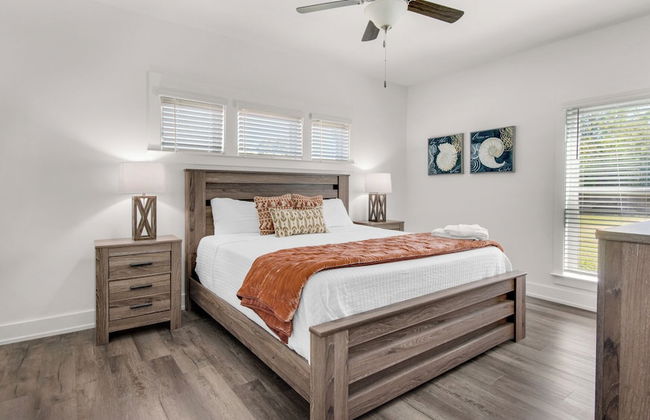 Beautiful Coastal Chic Home for 9 + Neighborhood Pool in Panama City Beach - Foto 7