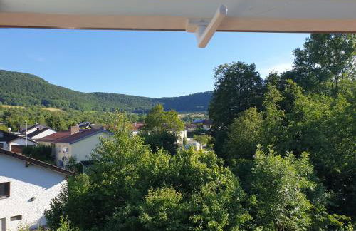 Studio 11 - Photo 24