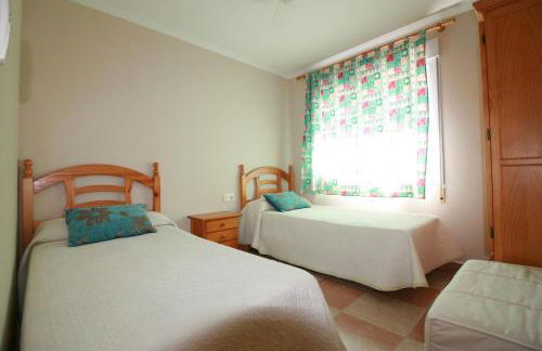 OLIVA HOLIDAYS 1 - Photo 11