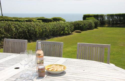 Spacious seaside family house in Aberdaron with large garden and stunning sea views - Photo 17