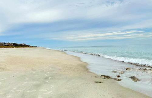 2Br 2Ba Condo on Golf Course - Foto 46