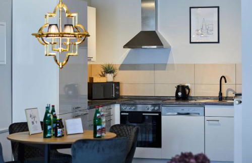 R B Apartment Hamburg Comfort am Flughafen für 1-5 Personen - ideal für Geschäftsreisende und Familien - Küche - Smart TV - Waschtrockner - kostenloser Parkplatz - Foto 24