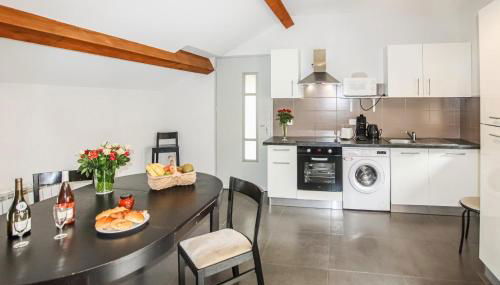 Lovely Home In Privas With Sauna - Photo 5