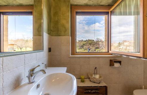 Amazing Home In Morrovalle With Wifi - Foto 36