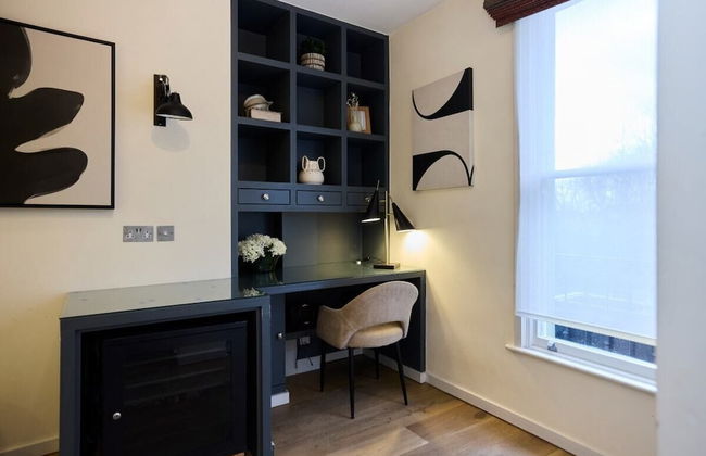 The South Hampstead Hideaway - Stylish 6bdr Home - Photo 3