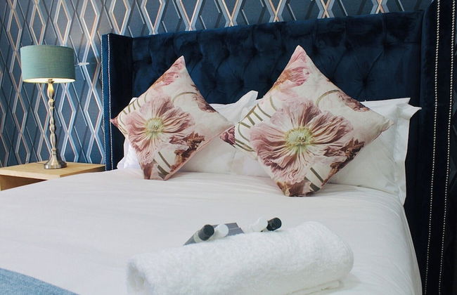 Beautiful 1-bed Apartment in Sandton - Photo 3