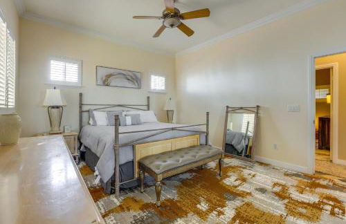 Idyllic Las Vegas Oasis with Outdoor Pool! - Foto 12