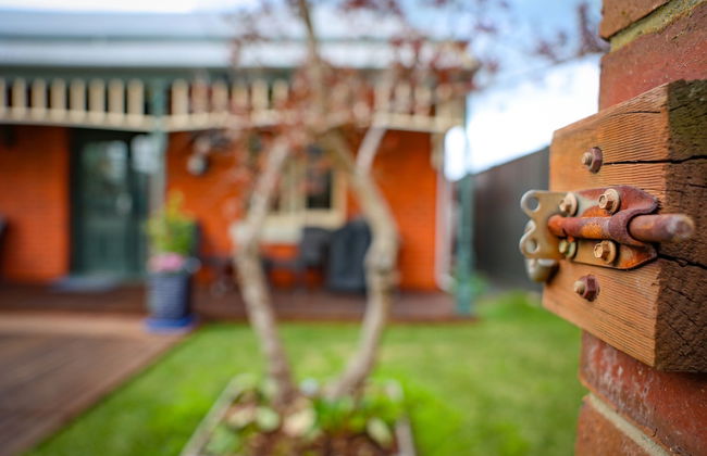 Mansi on Raymond - Photo 55