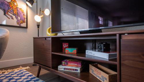 The Yellow Door Denver - Mid Century Design & Comfort - Foto 2