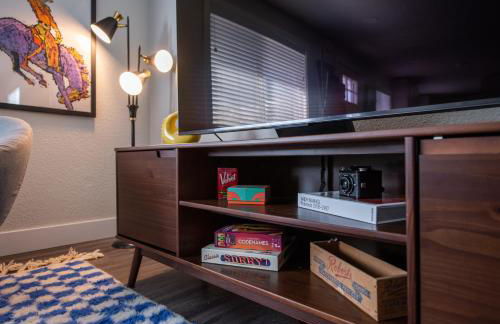 The Yellow Door Denver - Mid Century Design & Comfort - Foto 2