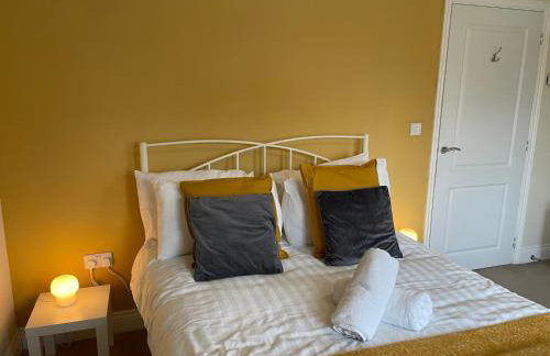 Fleetwood - 3 bedroom apartment, fab 4 contractors - Foto 18