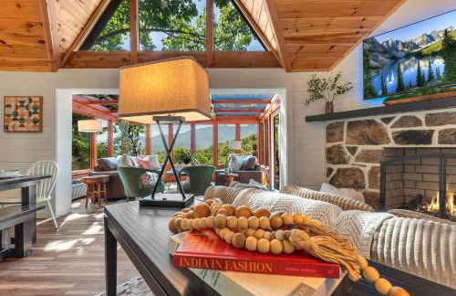 Family Chalet With Sauna, HotTub, Heavenly Views! Mins to Downtown! - Foto 33