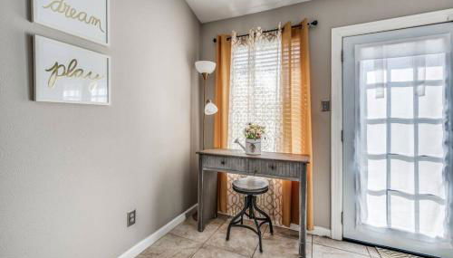 Centrally Located 3BR 2BA - ! - Photo 3