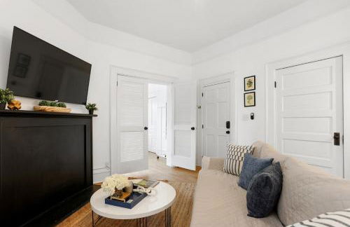 Bright Historic Home, Recently Renovated, Near Downtown, SCAD, & Starland Yard - Foto 26