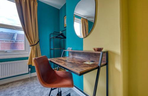 2-Bedroom Modern, Stunning & Stylish Contractor House, Sleeps 4, Prime Portsmouth Location with Free Parking Permit - by Blue Puffin Stays - Foto 7