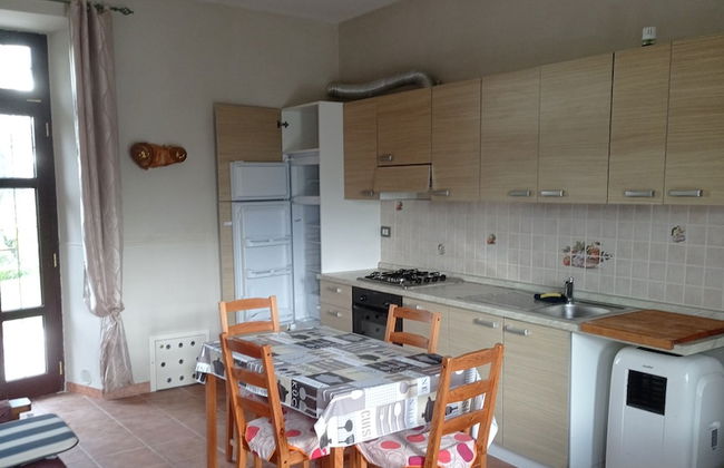 Captivating 1-bed Apartment in Gallinaro - Foto 3