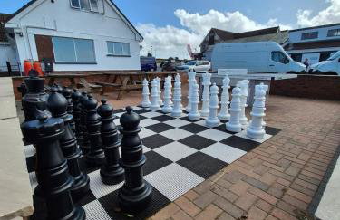 3-Bed Ocean View Lodge - Parking & Terrace - Photo 40