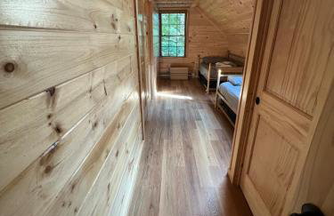 Luxury Cabin with Outdoor HotTub-NEW Construction - Foto 17