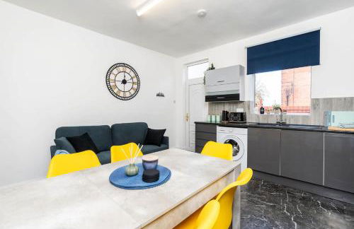 Contractor Friendly 4 Bedroom House in Hemsworth with 6 Beds and Garden - Foto 17