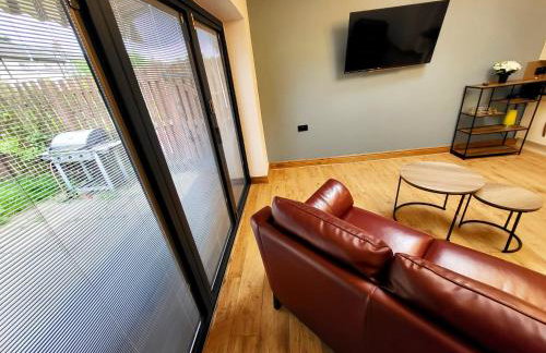 Modern 3-Bed Family Haven wFree Parking - Foto 9