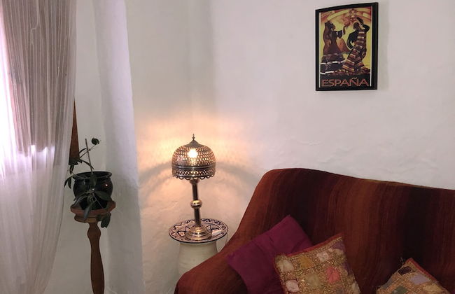 Cottage - Sleeps 4 - Pet Friendly - Patio - Foto 9