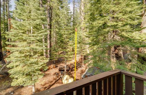 Near Slopes, Donner Lake and Trails! Woodsy Retreat - Foto 19