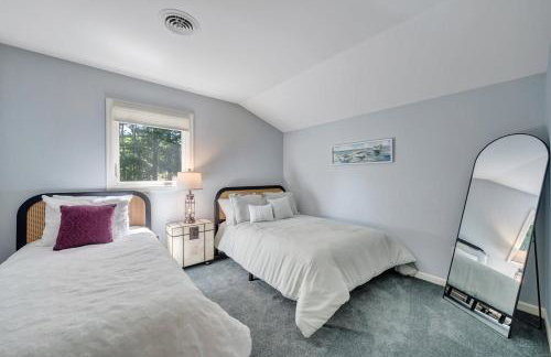 Private Lakefront Oasis - 5 Bedroom, Private Dock, & Firepit - Foto 17