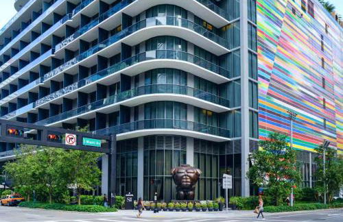 SLS Lux Brickell Exclusive by Palermo Home Miami - Photo 53