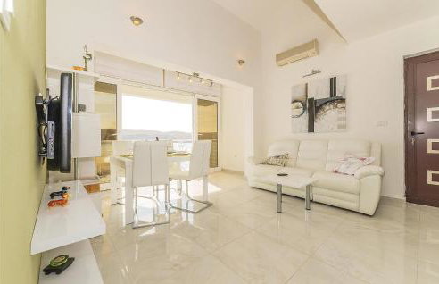 Cozy Apartment In Miskovici With Wifi - Foto 7