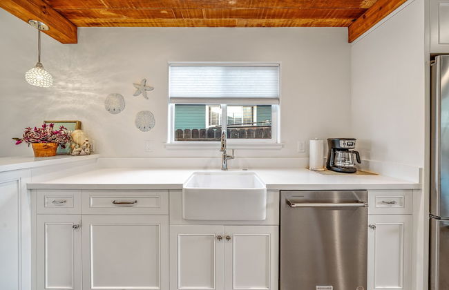 Charming 2 BDR Seaside Cottage 5 Min to Beach! - Foto 26