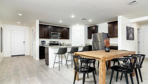 *Family Oasis*Shuffleboard*Backyard*Arcade*Garage* - Foto 4, stove, pet friendly, minibar