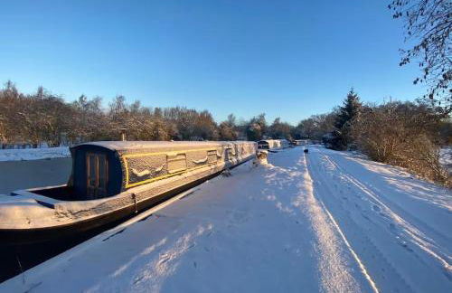 Cosy Canal-side lodge with log burner - Foto 28